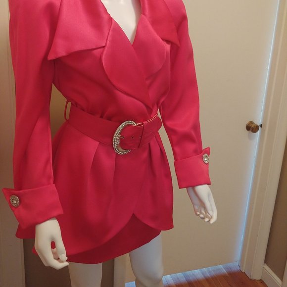 Show-Stopping and Satiny Smooth! - Picture 13 of 15